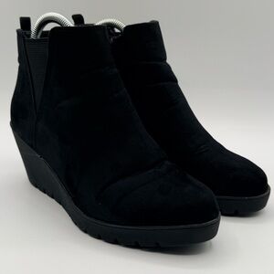 Dexflex Comfort Women's Selma Black Comfort Wedge Suede Bootie Boot Size 7